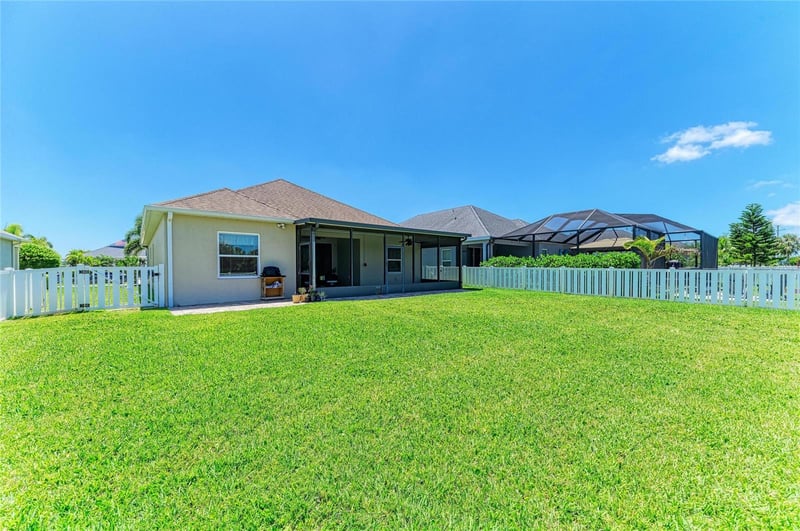 7750 Ridgelake Cir, Bradenton, FL 34203