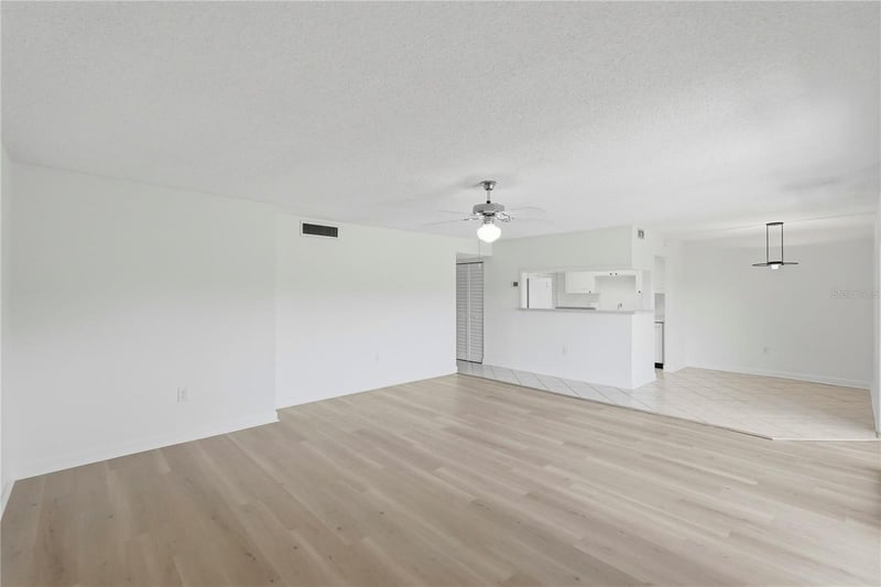 724 115 Ave #2205, St Petersburg, FL 33716