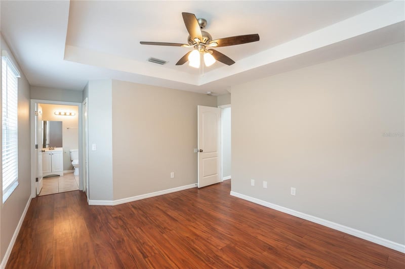 1011 Lake Shore Ranch Dr, Seffner, FL 33584