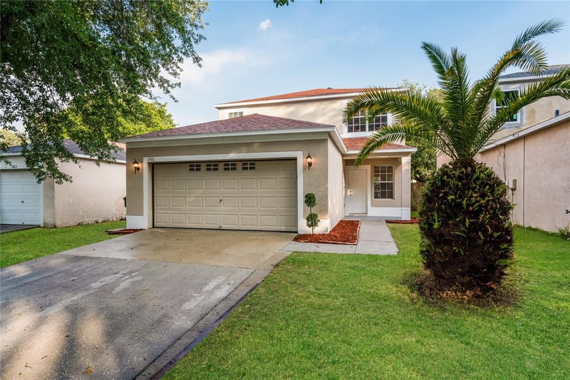 1011 Lake Shore Ranch Dr, Seffner, FL 33584