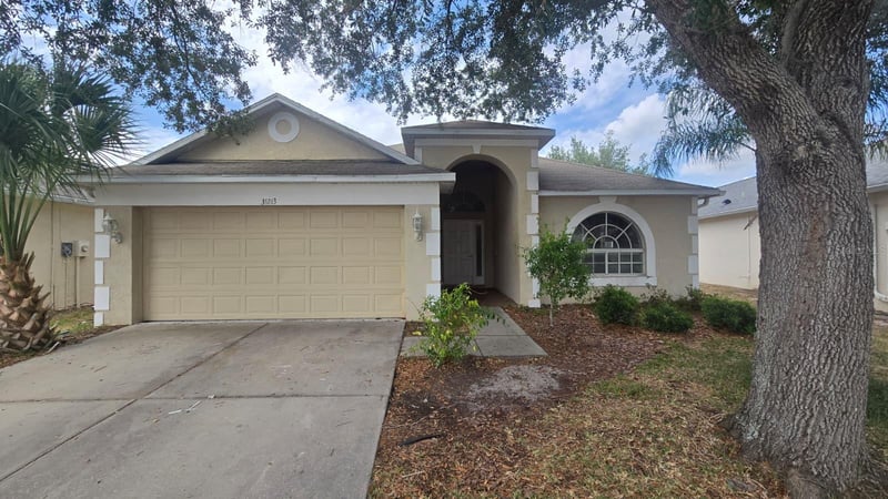 31213 Whinsenton Dr, Wesley Chapel, FL 33543
