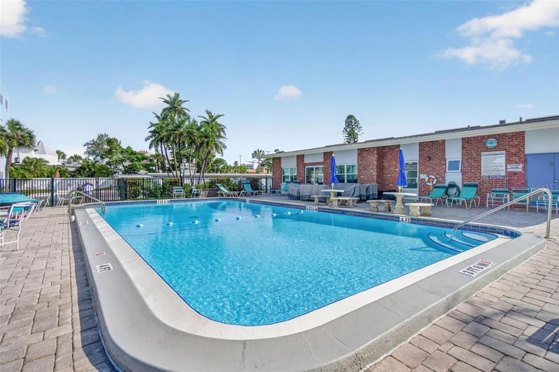 5555 Gulf Blvd #402, St Pete Beach, FL 33706