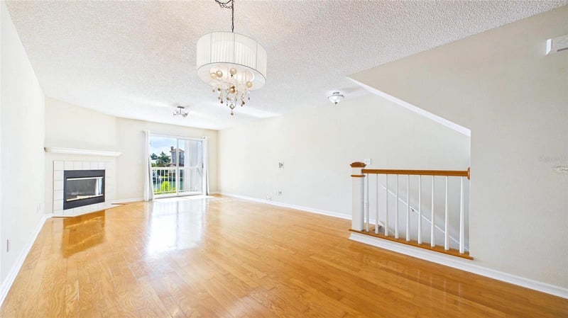 323 Madeira Cir, St Petersburg, FL 33715
