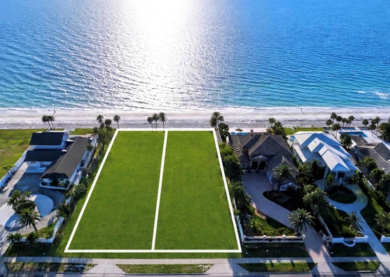 1440 Gulf Blvd, Belleair Beach, FL 33786