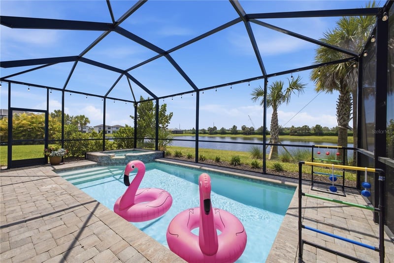 16306 Pine Mist Dr, Bradenton, FL 34211