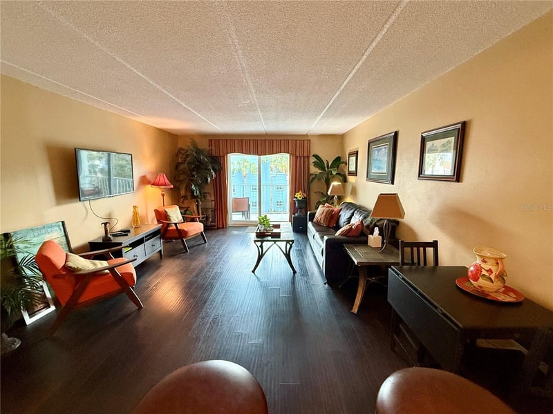 464 Paula Dr #313, Dunedin, FL 34698