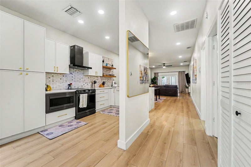 2511 Texas Ave #B, Tampa, FL 33629