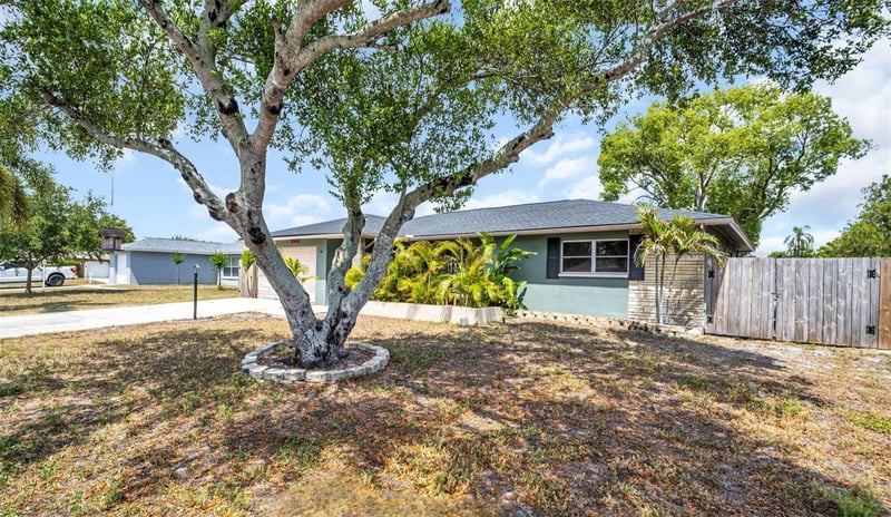 2542 Wynnewood Dr, Clearwater, FL 33763
