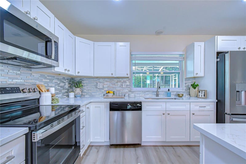 2167 Lakeview Rd, Clearwater, FL 33764