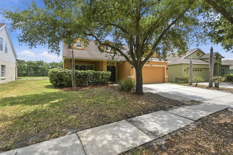 6409 Bridgecrest Dr, Lithia, FL 33547