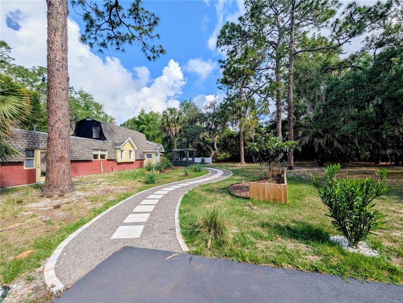 18001 Nelson Rd, Spring Hill, FL 34610