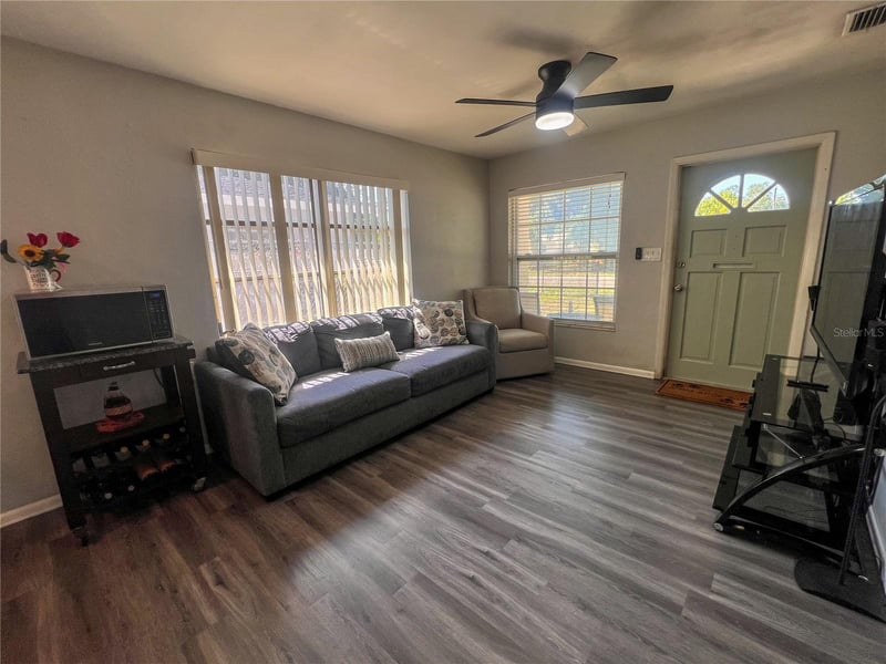 772 71st Ave, St Petersburg, FL 33702