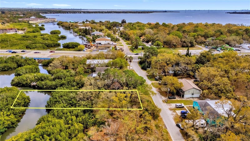 Phoenix Ave, Oldsmar, FL 34677