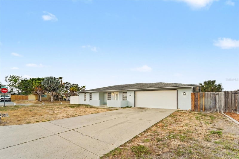 10111 Gardenia Ln, Port Richey, FL 34668