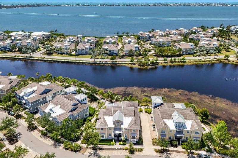 258 Sapphire Lake Dr #202, Bradenton, FL 34209