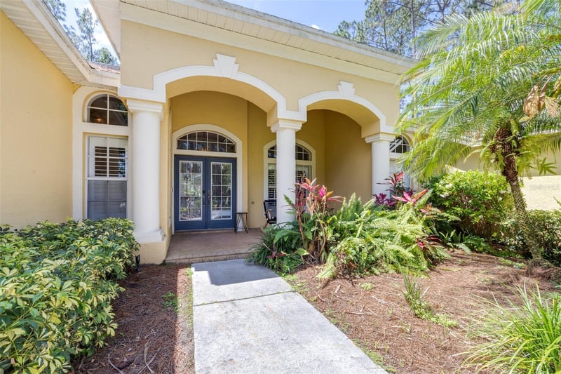 313 Pine Bluff Dr, Lutz, FL 33549