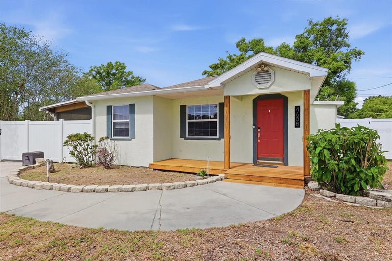 4608 46th St, St Petersburg, FL 33714