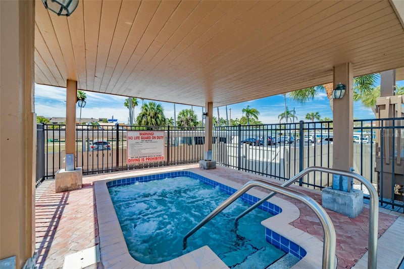 10355 Paradise Blvd #511, Treasure Island, FL 33706