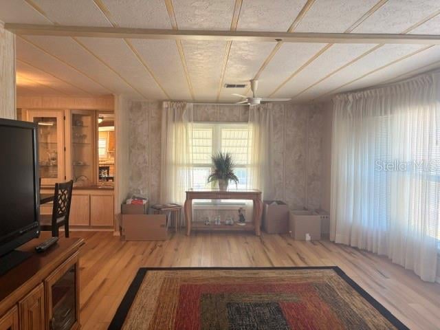 136 Forest Ln #4, Safety Harbor, FL 34695