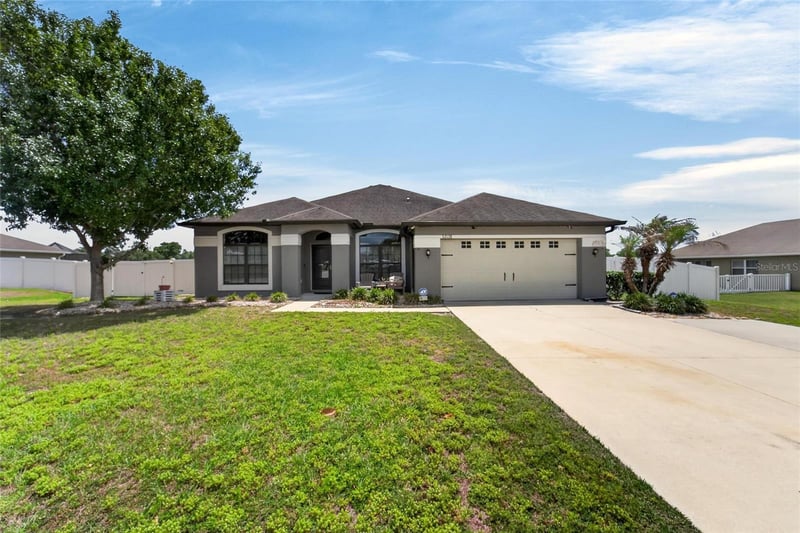 32138 Oak Glen Dr, San Antonio, FL 33576