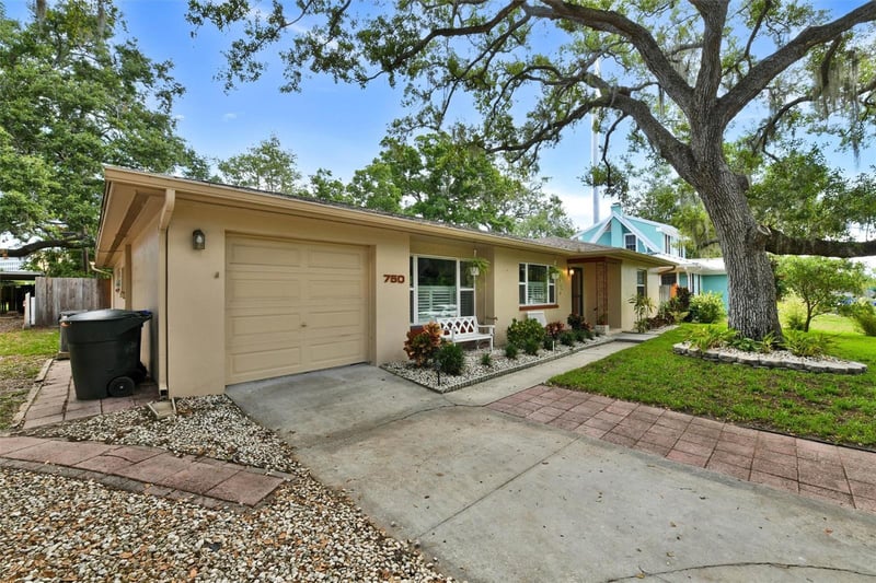 750 Wood St, Dunedin, FL 34698