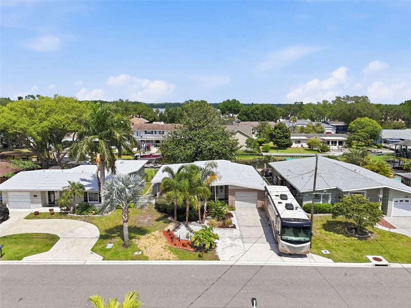 179 Canal Dr, Palm Harbor, FL 34684