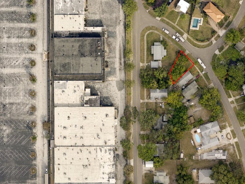 Juanita Way, St Petersburg, FL 33705
