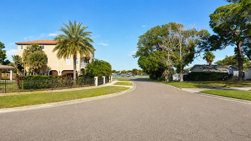 Juanita Way, St Petersburg, FL 33705