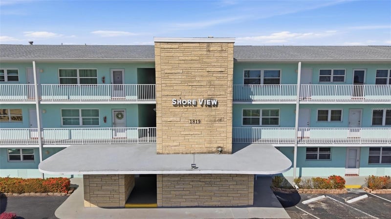 1819 Shore Dr #103, South Pasadena, FL 33707