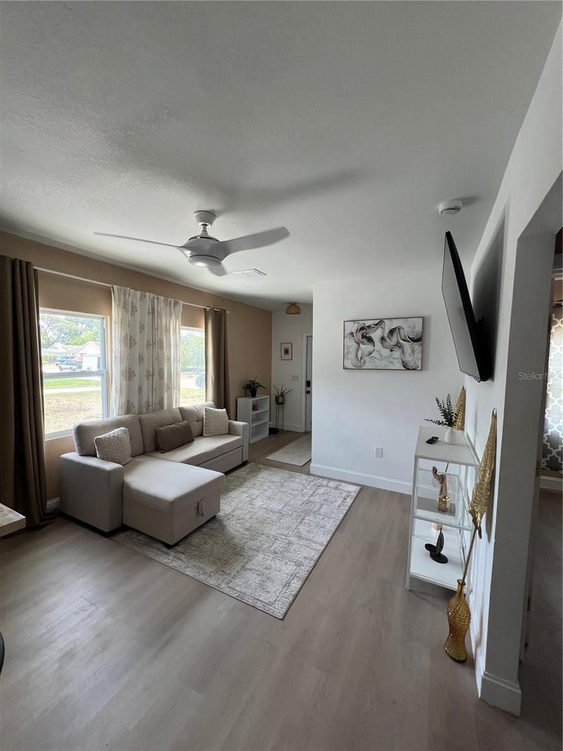 3859 9th Ave, St Petersburg, FL 33711