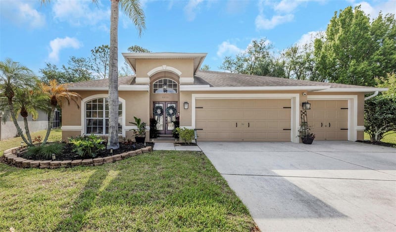 4604 Purple Tiger Ct, Lutz, FL 33558