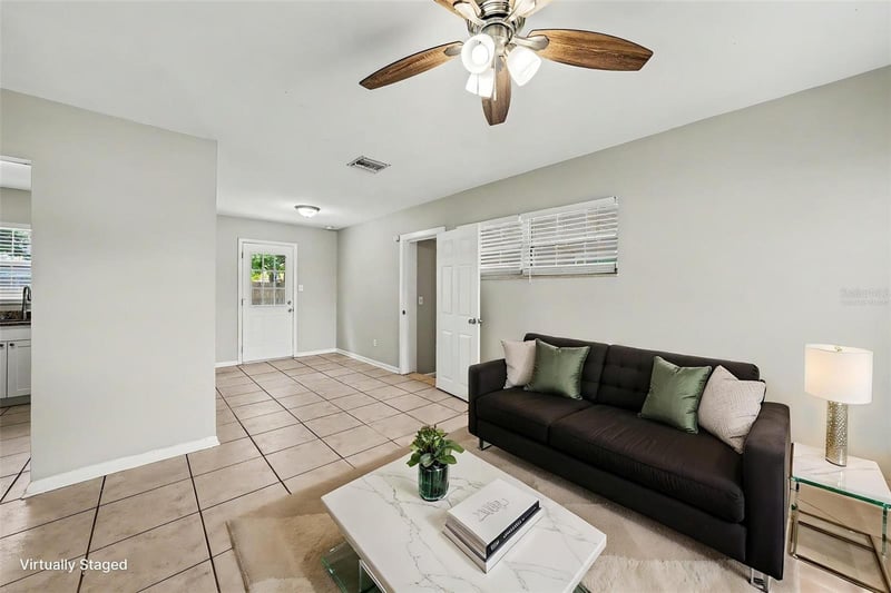 10209 28th St, Tampa, FL 33612