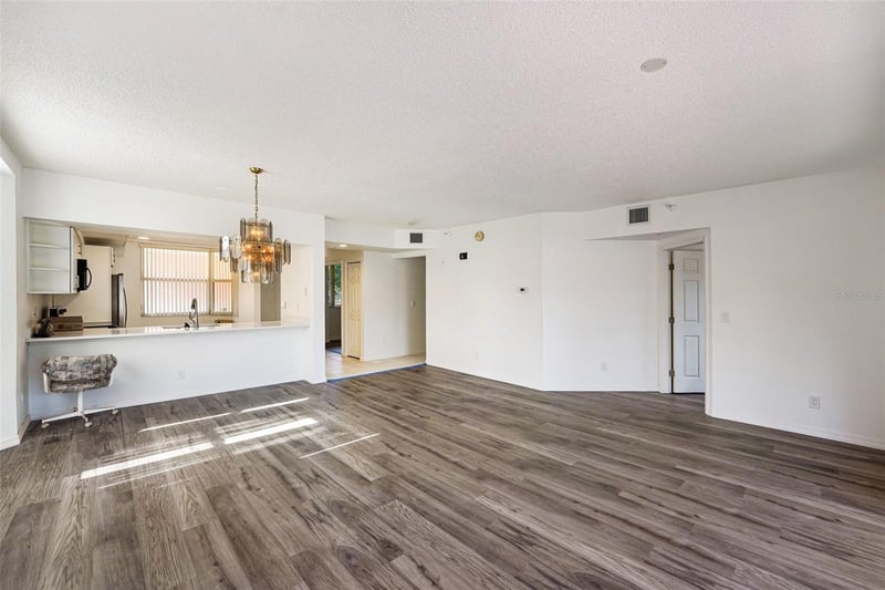 6205 Shoreline Dr #1106, St Petersburg, FL 33708