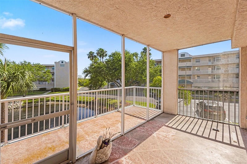 6205 Shoreline Dr #1106, St Petersburg, FL 33708