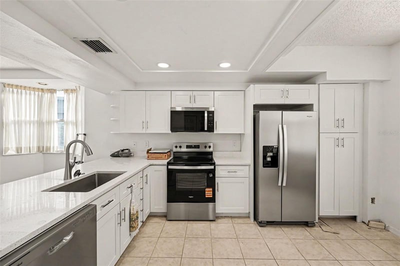 6205 Shoreline Dr #1106, St Petersburg, FL 33708