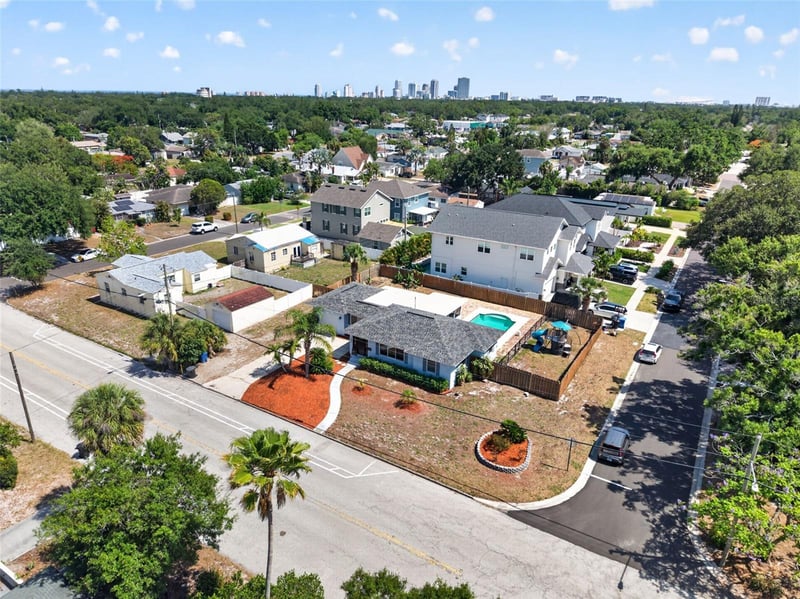 1674 34th Ave, St Petersburg, FL 33713