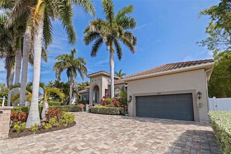629 Cortez Dr, Tierra Verde, FL 33715