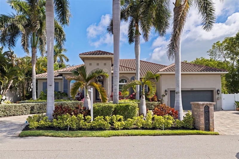 629 Cortez Dr, Tierra Verde, FL 33715