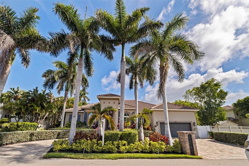 629 Cortez Dr, Tierra Verde, FL 33715