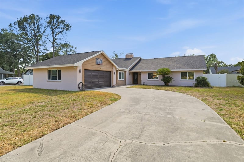 11807 Nicklaus Cir, Tampa, FL 33624