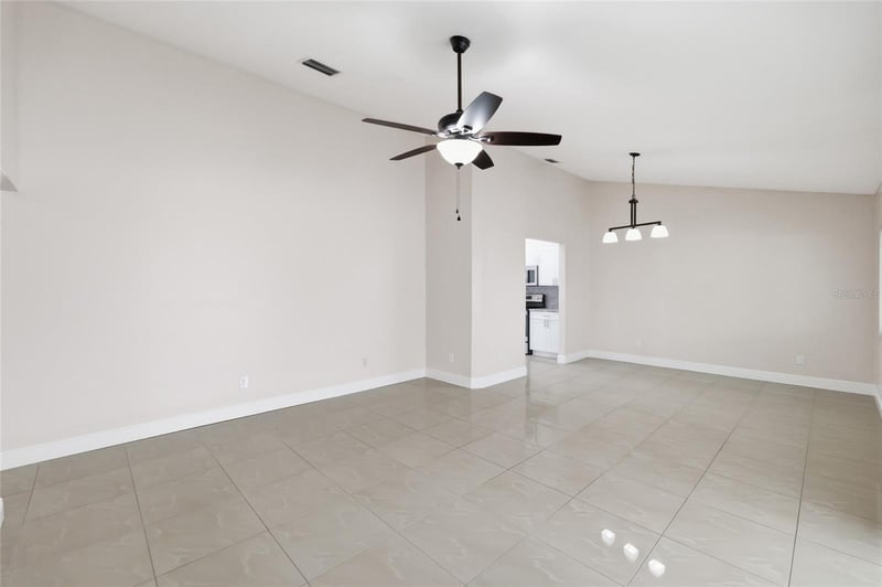 11807 Nicklaus Cir, Tampa, FL 33624