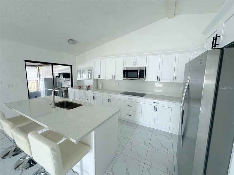 10539 Parkcrest Dr, Tampa, FL 33624