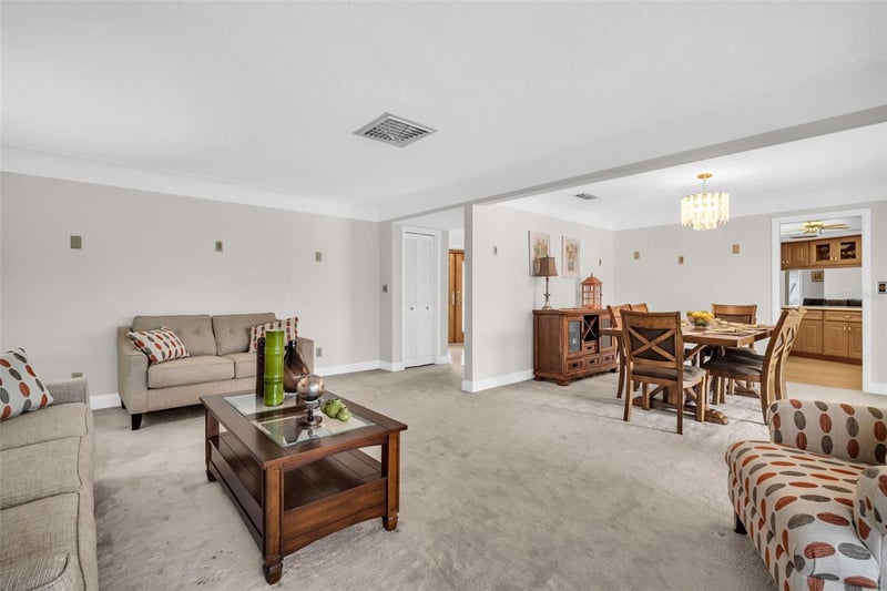 2041 Carolina Ave, St Petersburg, FL 33703