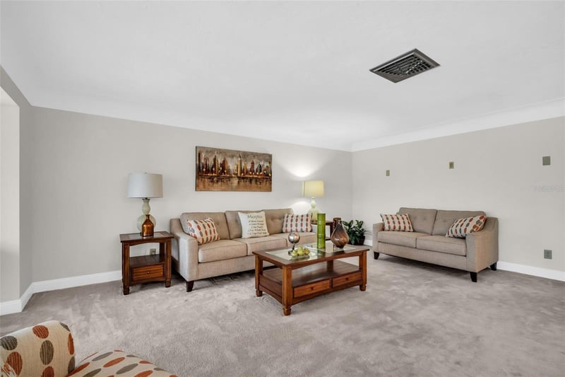 2041 Carolina Ave, St Petersburg, FL 33703