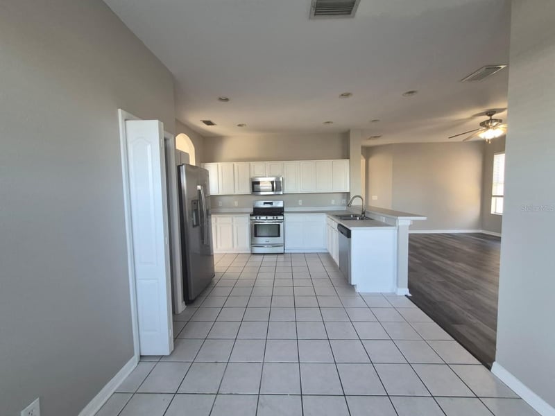 5108 Clover Mist Dr, Apollo Beach, FL 33572