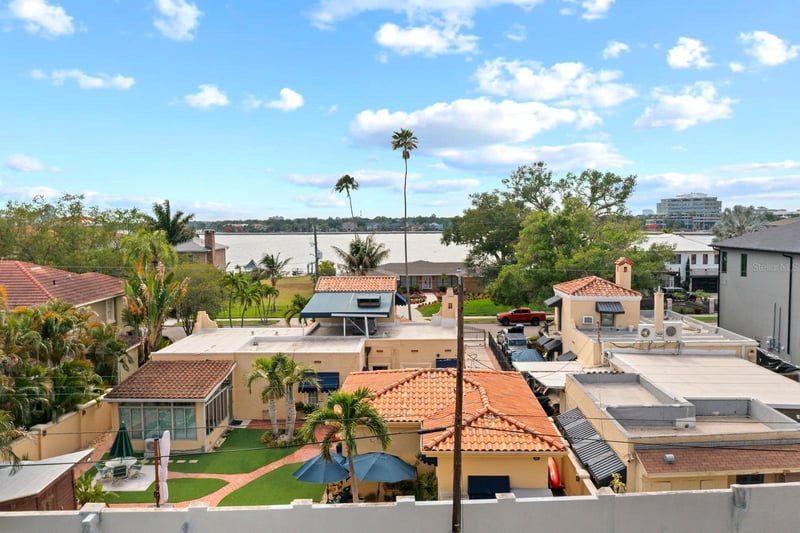 32 Aegean Ave, Tampa, FL 33606