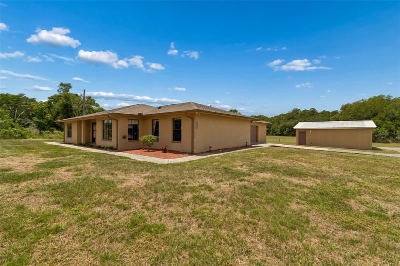 3501 Austin Trail Ln, Plant City, FL 33565