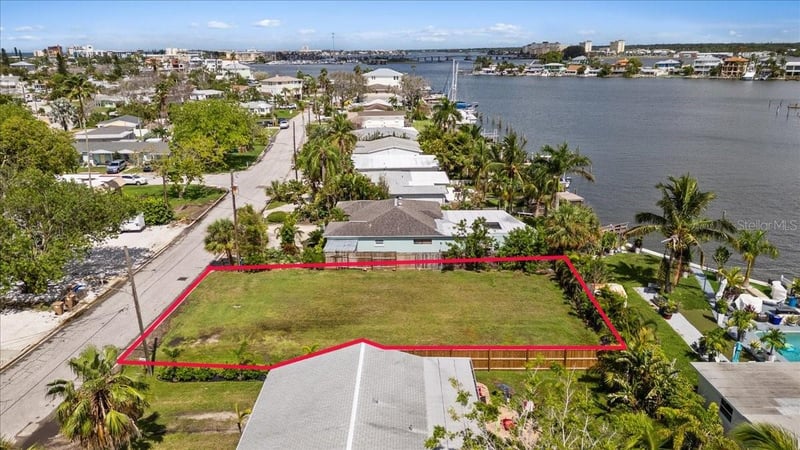 14033 Parsley Dr, Madeira Beach, FL 33708
