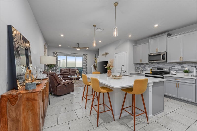 2507 Arbor Wind Dr, Lutz, FL 33558