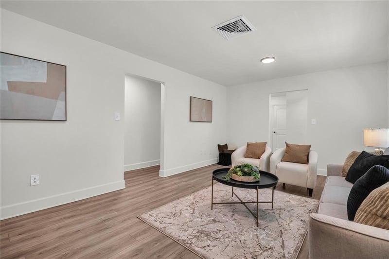 6820 South Shamrock Rd, Tampa, FL 33616